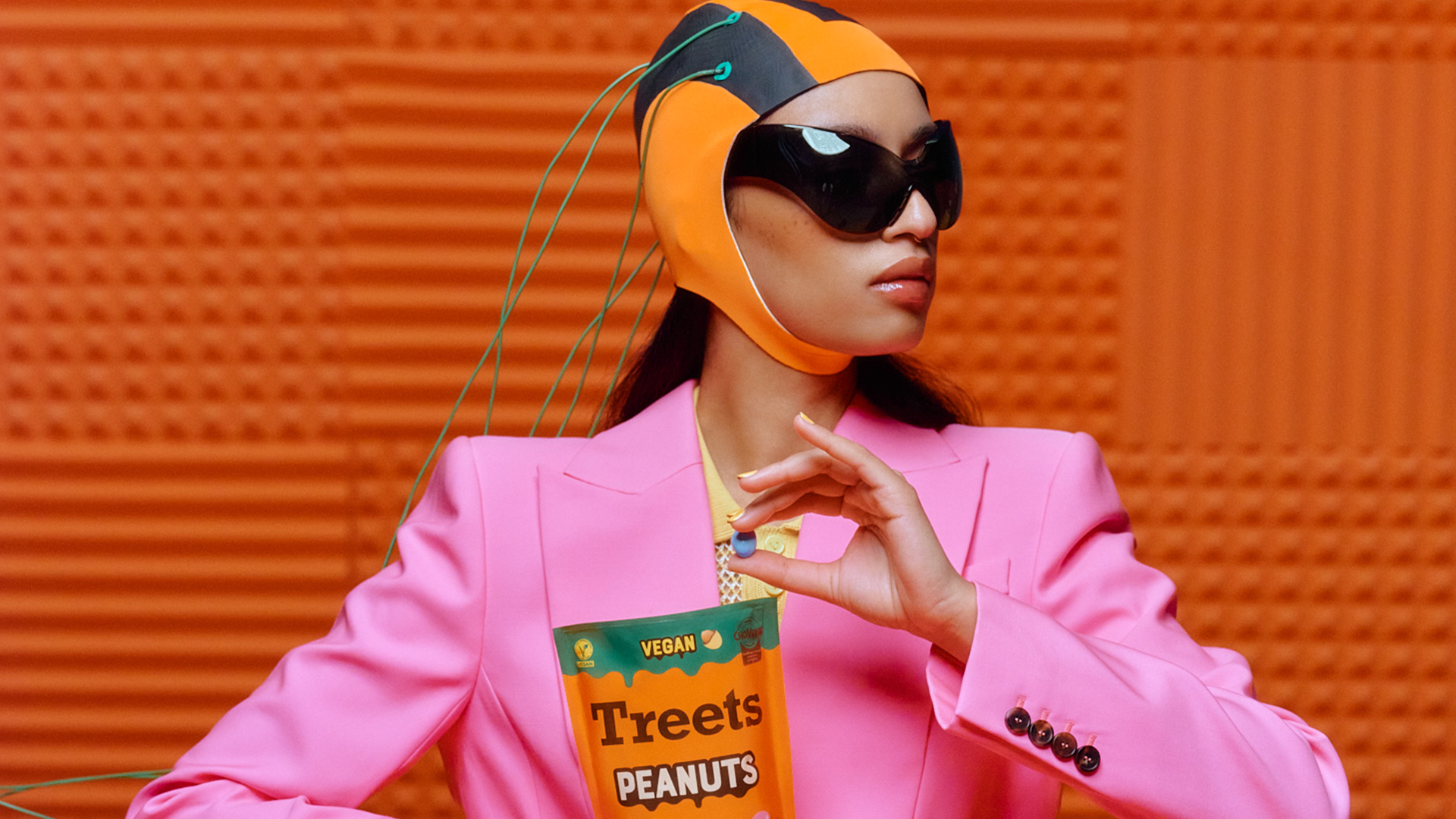 ↘ TREETS ● LIKE ALWAYS ● BUT VEGAN